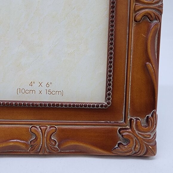 Vintage Inspired Ornate Brown Resin Photo Frame With Embossed Faux Wood Leather - Picture 4 of 11